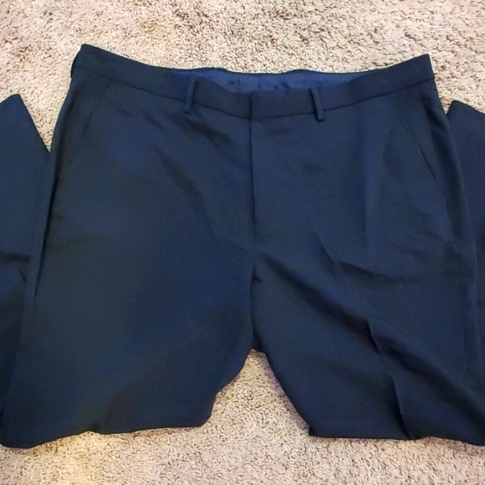 NEW Nautica brand men's dress pants. 42/32